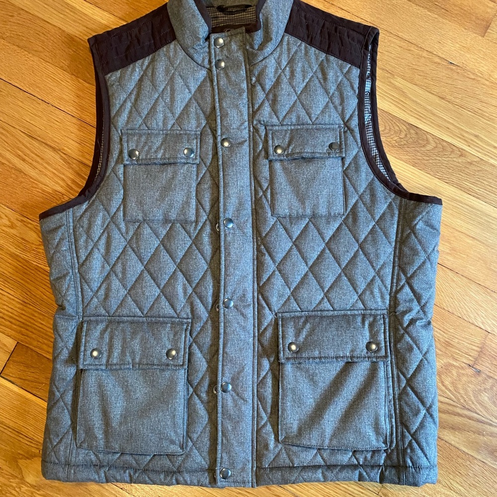 Tasso Elba Gray Quilted Vest with Stand-Up Collar